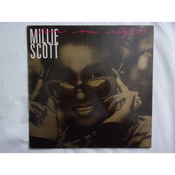Millie Scott - Love me night
