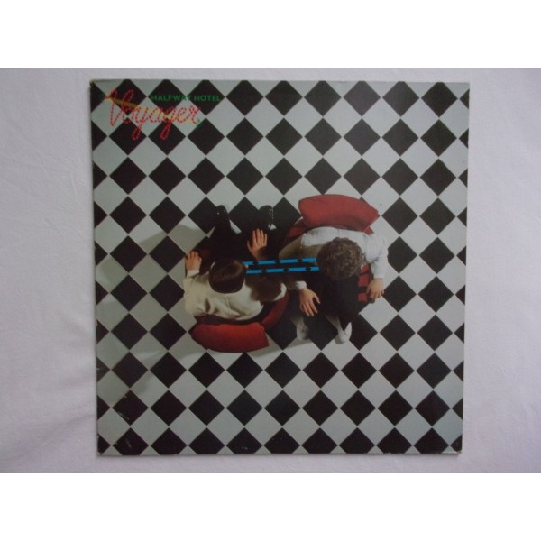 Voyager - Halfway hotel