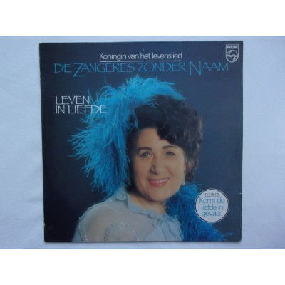 De zangeres zonder naam - Leven in liefde