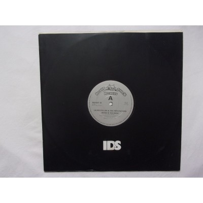 Laura Pallas & The Reputations - Skiing in the snow